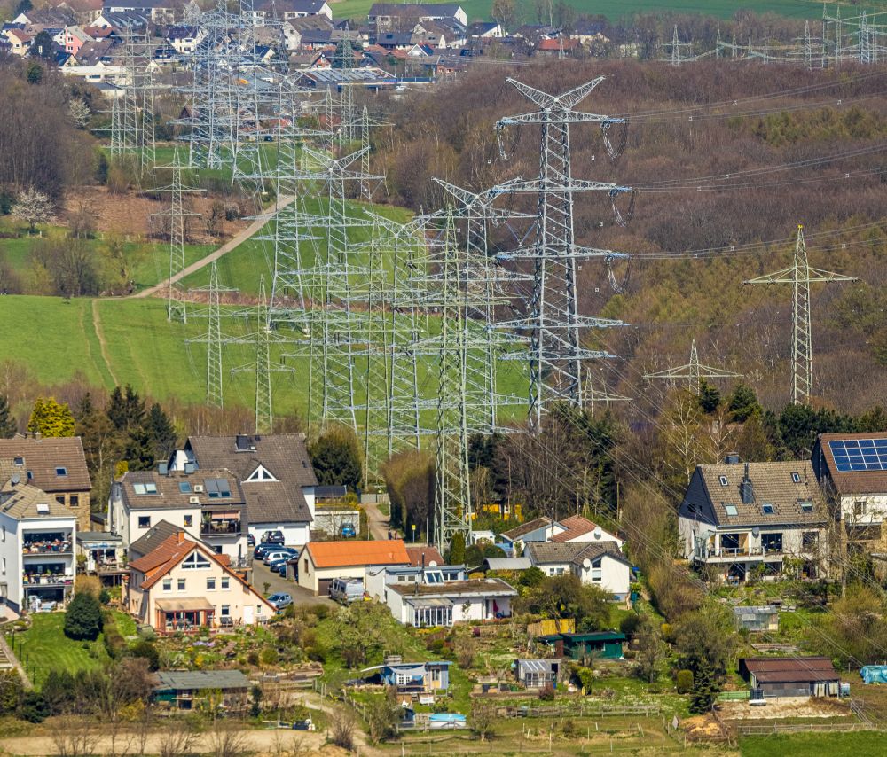 Aerial photograph Herdecke - Current route of the power lines and pylons Auf dem Schnee in the district Westende in Herdecke in the state North Rhine-Westphalia, Germany