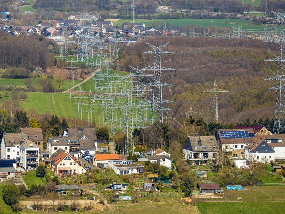 Herdecke from above - Current route of the power lines and pylons Auf dem Schnee in the district Westende in Herdecke in the state North Rhine-Westphalia, Germany