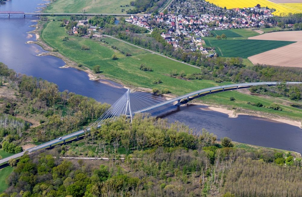 Aerial image Schönebeck (Elbe) - Cable-stayed bridge road bridge construction along of Bundesstrasseasse 246a in Schoenebeck (Elbe) in the state Saxony-Anhalt, Germany