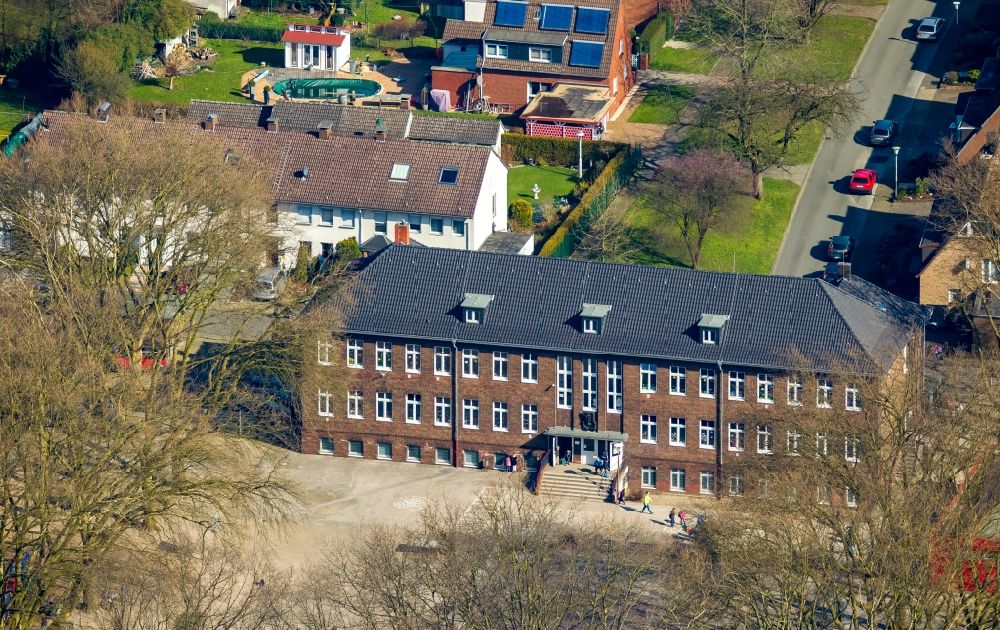 Aerial photograph Bottrop - School building of the Astrid- Lindgren- School in Bottrop- Eigen in the state North Rhine-Westphalia