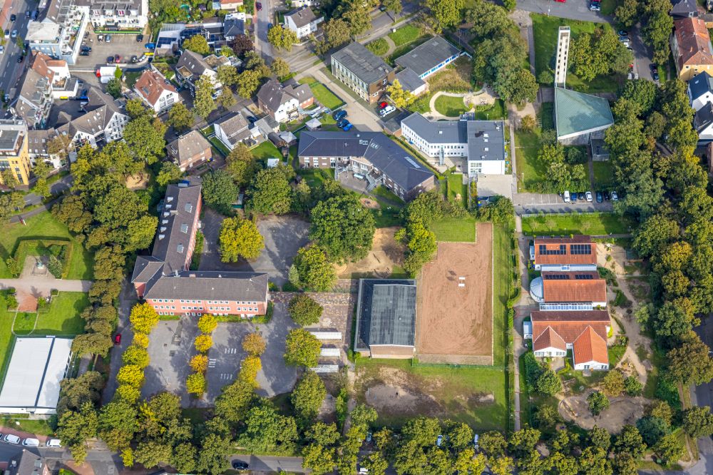 Dorsten from above - School building of the Augustaschule in the district Hervest in Dorsten at Ruhrgebiet in the state North Rhine-Westphalia, Germany