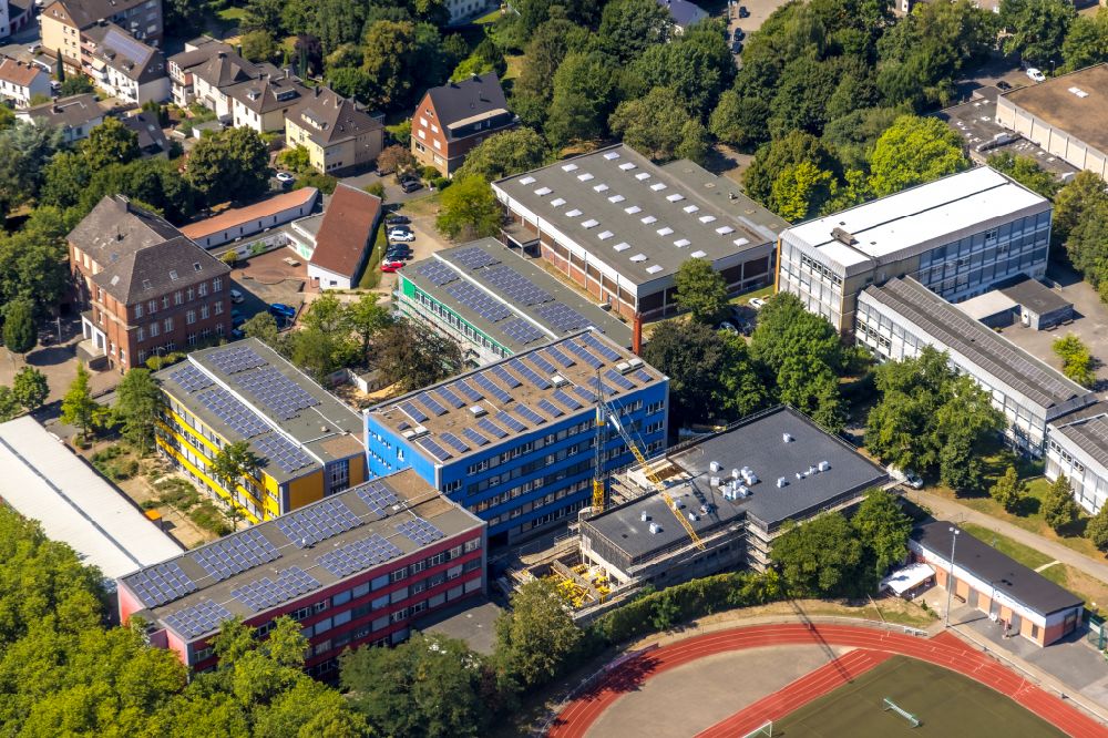 Witten from above - School building of the of Berufskolleg Witten and the Otto-Schott-Realschule on Husemannstrasse on street Husemannstrasse in the district Bommern in Witten at Ruhrgebiet in the state North Rhine-Westphalia, Germany