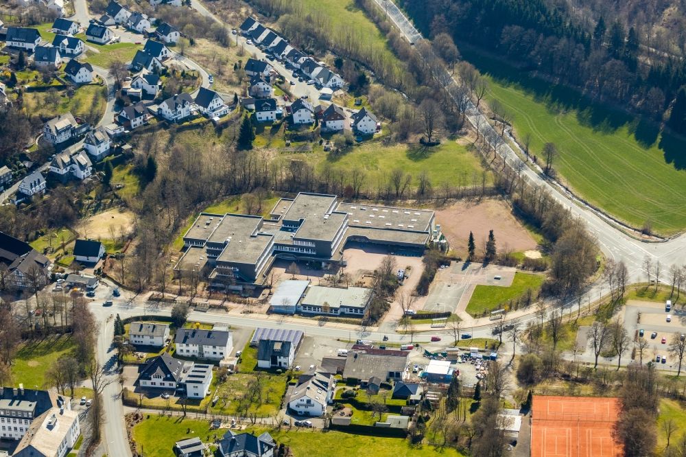 Schmallenberg from the bird's eye view: School building of the Christine-Koch-Schule on Leissestrasse in Schmallenberg in the state North Rhine-Westphalia, Germany
