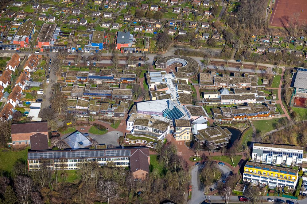 Gelsenkirchen from above - School building of the protestant Gesamtschule on street Laarstrasse in the district Bismarck in Gelsenkirchen at Ruhrgebiet in the state North Rhine-Westphalia, Germany