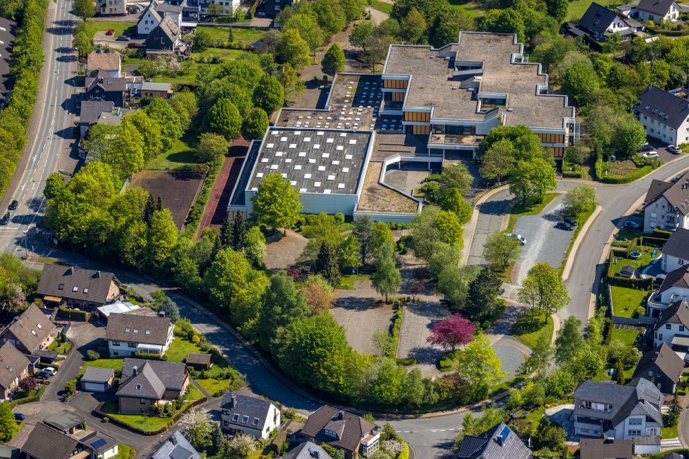 Aerial image Borghausen - School building of the Franz Hoffmeister Schulzentrum Bestwig in Borghausen at Sauerland in the state North Rhine-Westphalia, Germany