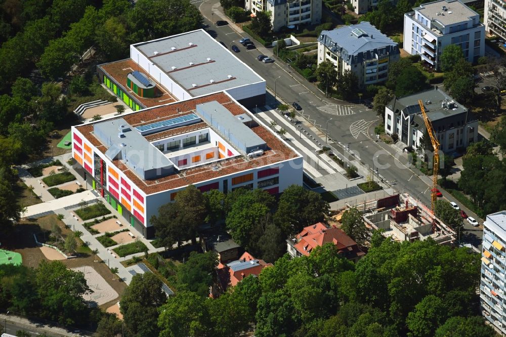 Leipzig from the bird's eye view: School building of the Gerda-Taro-Schule on Telemannstrasse in the district Mitte in Leipzig in the state Saxony, Germany