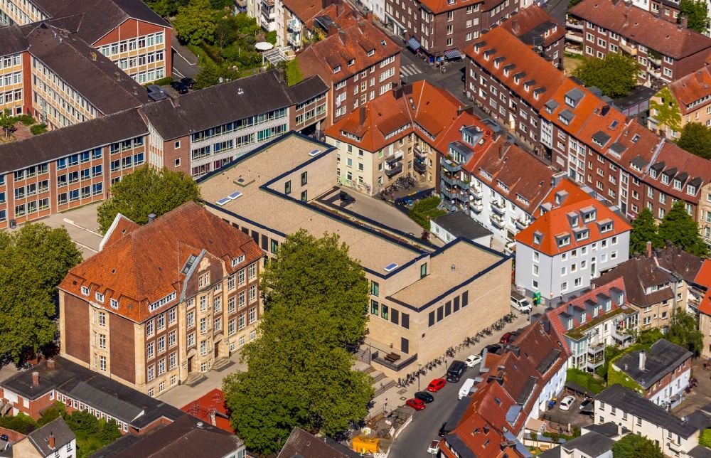 Aerial photograph Münster - School building of the Gesamtschule Muenster Mitte formerly Ueberwasserschule in Muenster in the state North Rhine-Westphalia, Germany