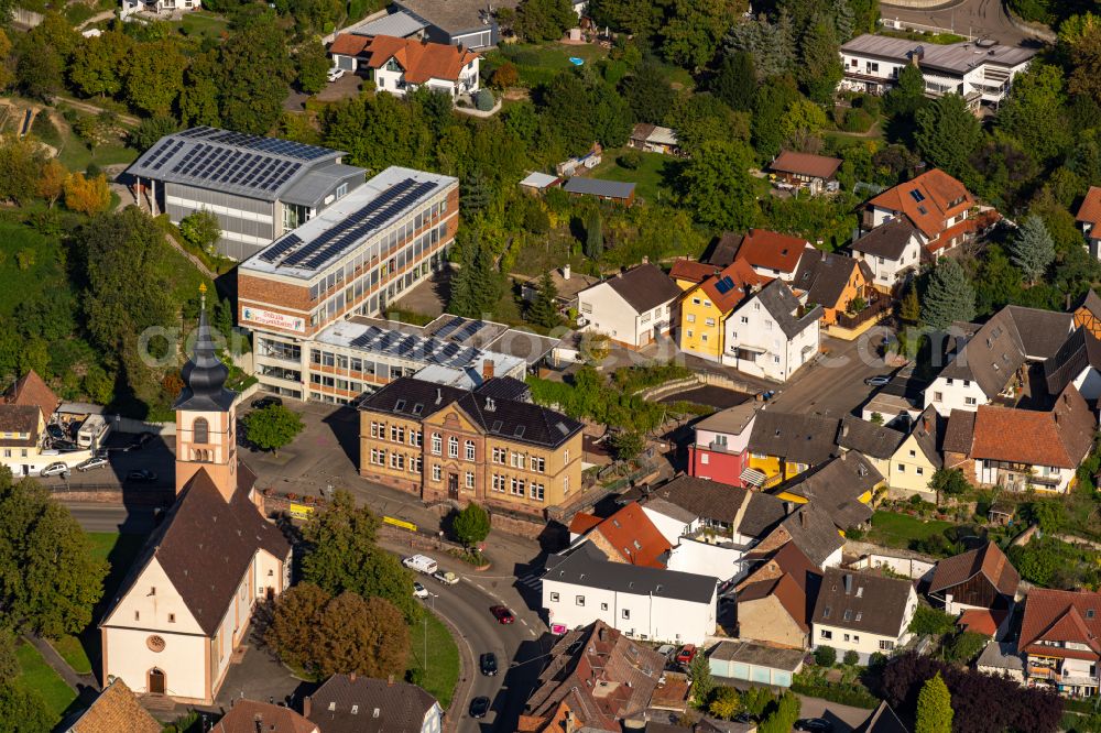 Kippenheim from the bird's eye view: School building of the Grund and Hauptschule in Kippenheim in the state Baden-Wuerttemberg, Germany