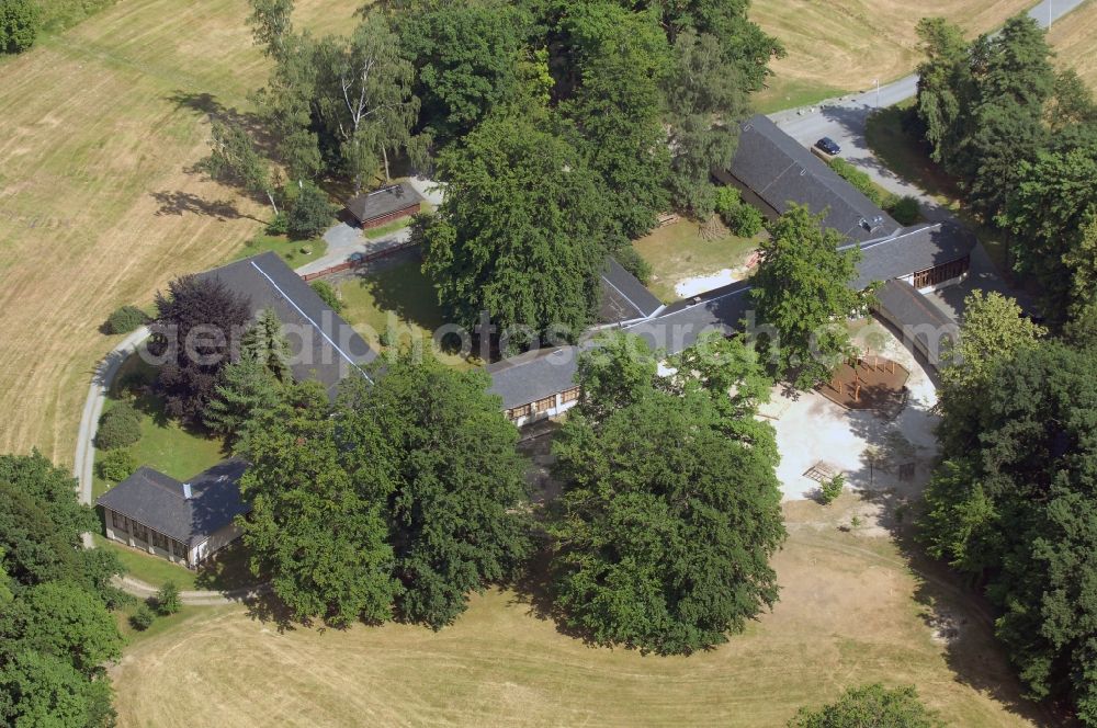 Aerial image Ebersdorf - School building of the Grundschule in Ebersdorf in the state Thuringia, Germany
