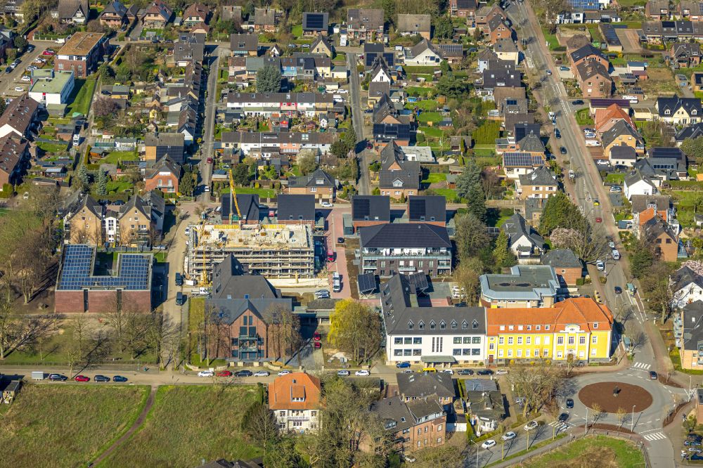 Aerial image Rees - School building of the primary school and center for curative pedagogy (HPZ) in Rees in the state of North Rhine-Westphalia