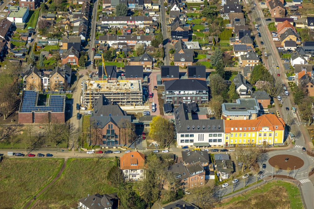 Aerial photograph Rees - School building of the primary school and center for curative pedagogy (HPZ) in Rees in the state of North Rhine-Westphalia