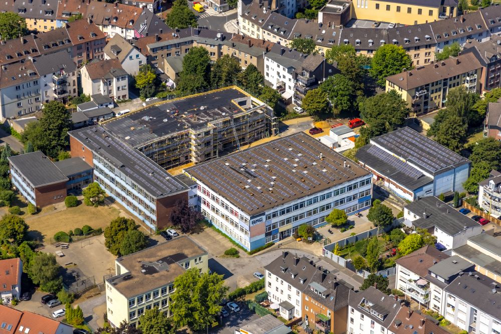 Aerial photograph Witten - School building of the Albert-Martmoeller-Gymnasium on Oberdorf in Witten at Ruhrgebiet in the state North Rhine-Westphalia, Germany