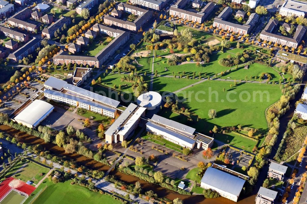 Aerial image Hamburg - School building of the Allermoehe in the district Bergedorf in Hamburg, Germany