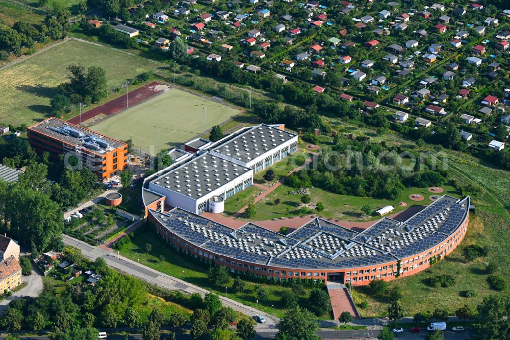 Aerial photograph Berlin - School building of the Barnim-Gymnasium on Ahrensfelder Chaussee in the district Falkenberg in Berlin, Germany