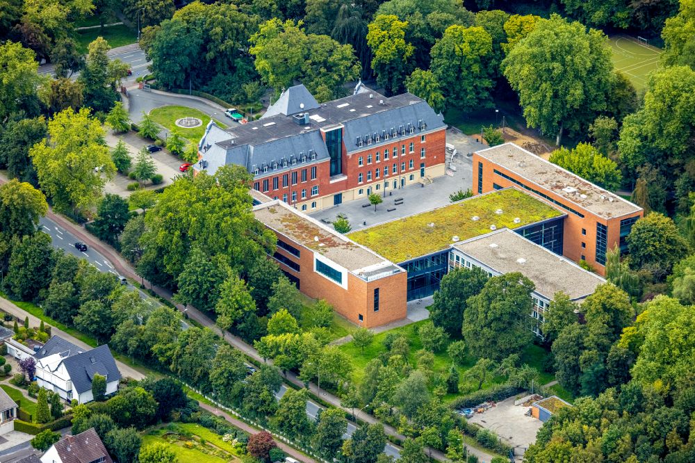Aerial photograph Ahlen - School building of the Gymnasium St. Michael on Warendorfer Strasse in Ahlen in the state North Rhine-Westphalia, Germany