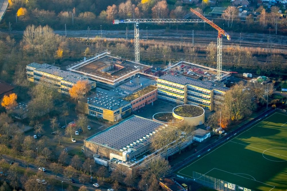 Gladbeck from the bird's eye view: School building of the Heisenberg Gymnasium on Konrad-Adenauer-Allee in Gladbeck in the state North Rhine-Westphalia, Germany