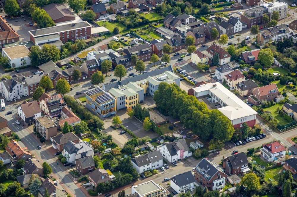 Aerial photograph Haltern am See - School building of the Hans-Boeckler-Kollegschule of Kreises Recklinghausen in Haltern am See in the state North Rhine-Westphalia, Germany
