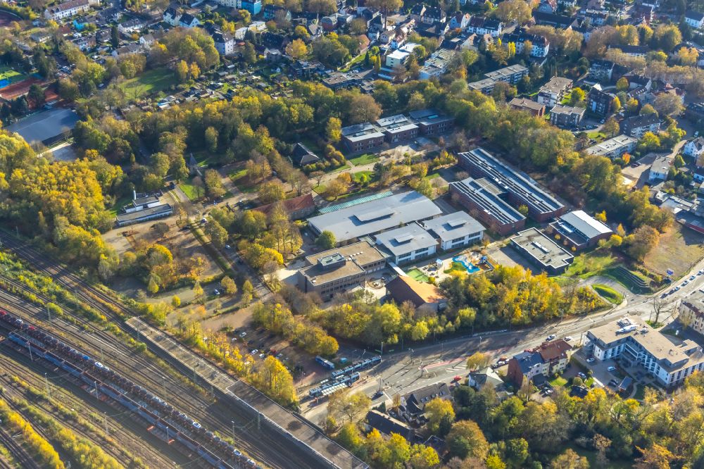 Aerial photograph Bochum - School building of the of Hasselbrink-Schule - Schule on Leithenhaus - Schule on Haus Langendreer in Bochum at Ruhrgebiet in the state North Rhine-Westphalia, Germany