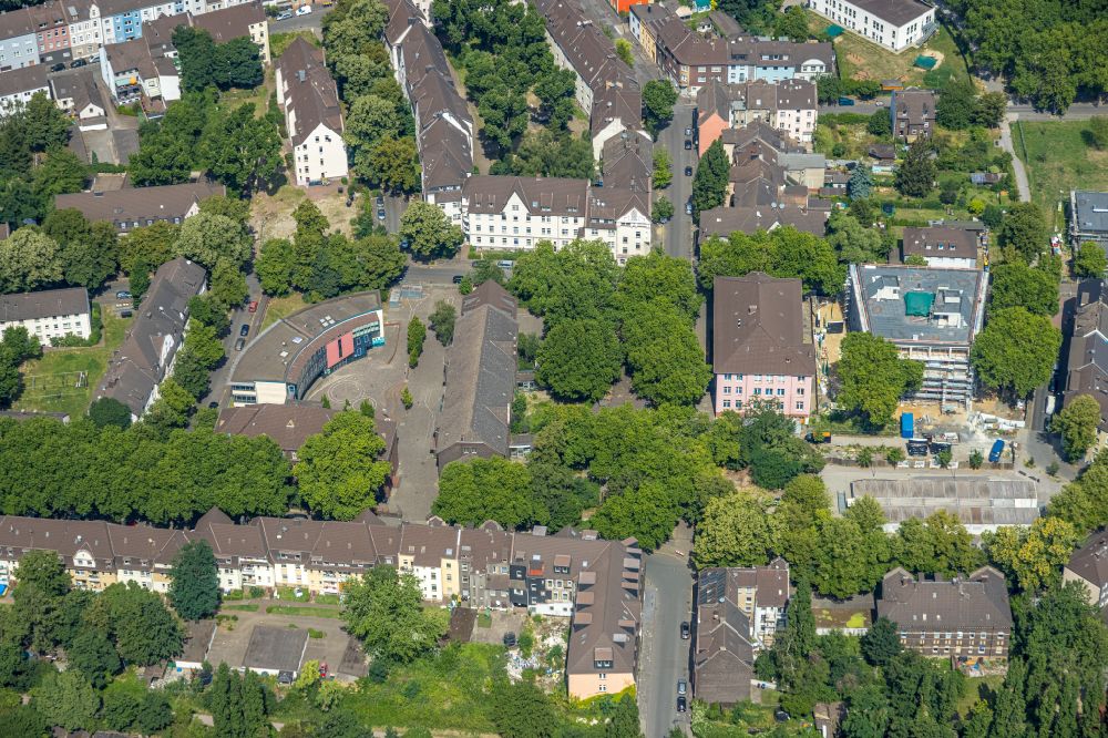 Aerial image Duisburg - School building of the Herbert Grillo-Gesamtschule in the district Marxloh in Duisburg in the state North Rhine-Westphalia