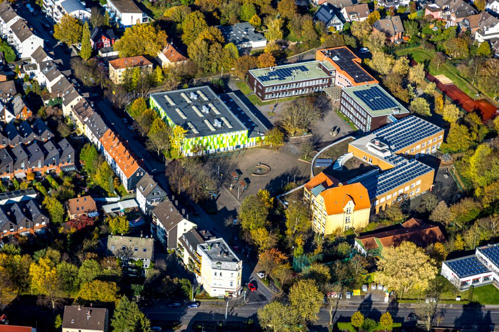 Witten from above - School building of the Holzkamp-Gesamtschule on street Willy-Brandt-Strasse in Witten at Ruhrgebiet in the state North Rhine-Westphalia, Germany