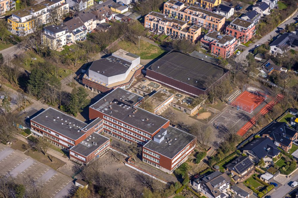 Aerial image Heiligenhaus - School building of Immanuel Kant High School on street Herzogstrasse in Heiligenhaus in North Rhine-Westphalia