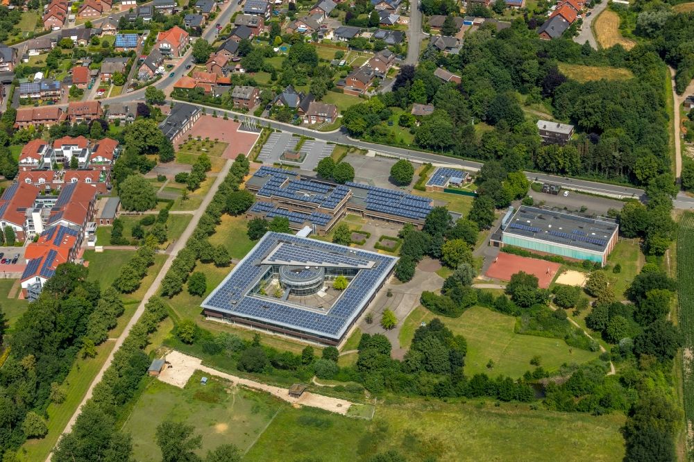 Nordkirchen from the bird's eye view: School building of the Johann-Conrad-Schlaun-Schule Am Gorbach in Nordkirchen in the state North Rhine-Westphalia, Germany