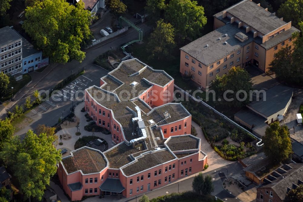 Leipzig from the bird's eye view: School building of the Karl Schubert Schule Leipzig. Freie Waldorfschule in the district Loessnig in Leipzig in the state Saxony, Germany