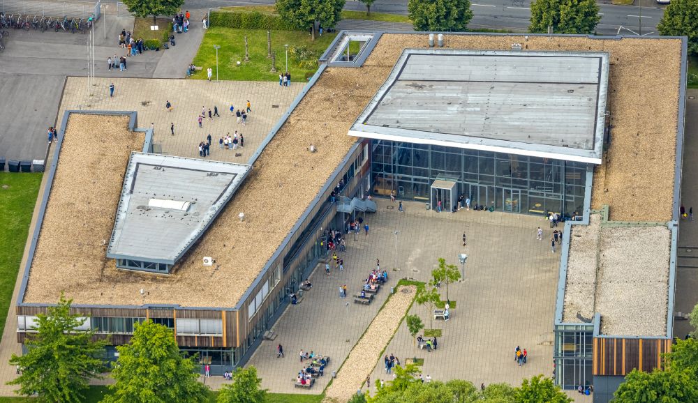 Hamm from above - School building of the Konrad-Adenauer Realschule on Heideweg in the district Westtuennen in Hamm at Ruhrgebiet in the state North Rhine-Westphalia, Germany