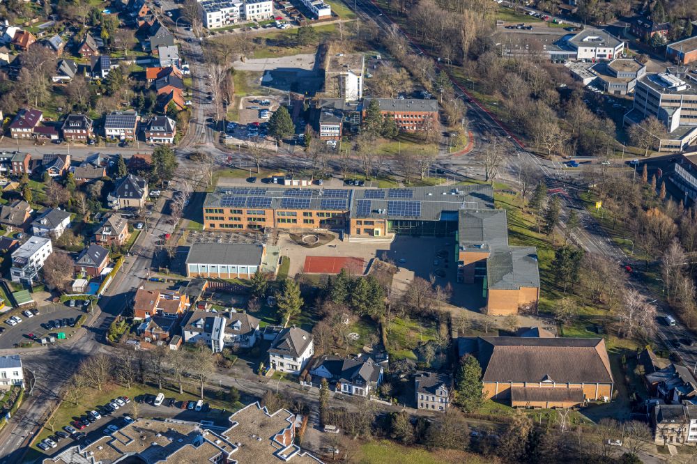 Aerial photograph Werne - School building of the Marga-Spiegel-Sekundarschule on street Bahnhofstrasse in Werne in the state North Rhine-Westphalia, Germany