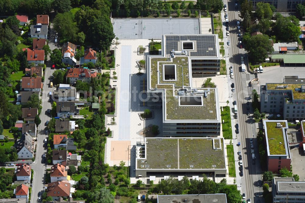 München from the bird's eye view: School building of the Marieluise-Fleisser-Realschule on street Aschauer Strasse in the district Ramersdorf-Perlach in Munich in the state Bavaria, Germany
