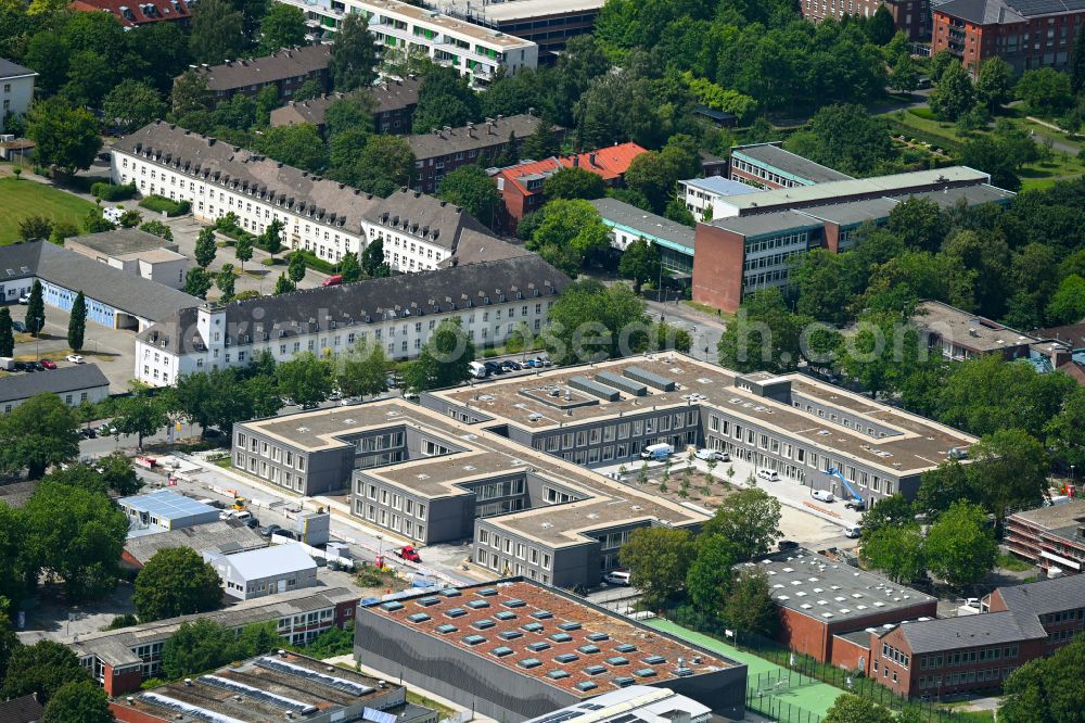 Aerial photograph Münster - School building of the Mathilde Anneke Gesamtschule on street Manfred-von-Richthofen-Strasse in Muenster in the state North Rhine-Westphalia, Germany