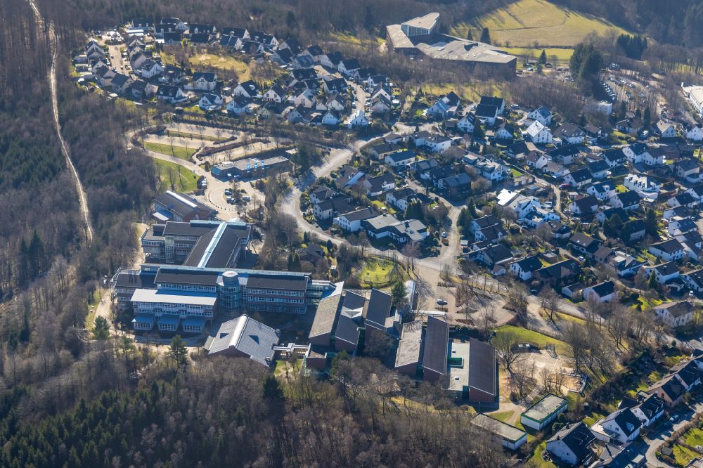 Aerial photograph Olpe - School building of the Max von of Gruen-Schule on street Bodelschwinghstrasse in Olpe at Sauerland in the state North Rhine-Westphalia, Germany