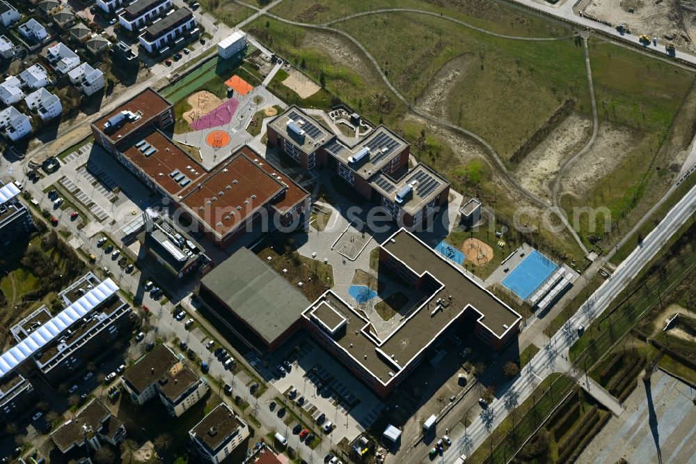 Aerial photograph Hannover - School building of the IGS Kronsberg on the Kattenbrookstrift in the district Bemerode in Hannover in the state Lower Saxony, Germany