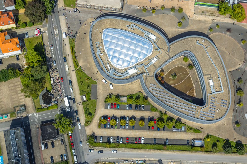 Bochum from above - School building Neues Gymnasium Bochum on Querenburger Strasse in the district Wiemelhausen in Bochum in the Ruhr area in the state North Rhine-Westphalia, Germany