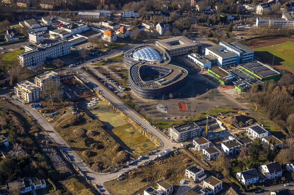 Bochum from the bird's eye view: School building Neues Gymnasium Bochum on Querenburger Strasse in the district Wiemelhausen in Bochum in the Ruhr area in the state North Rhine-Westphalia, Germany
