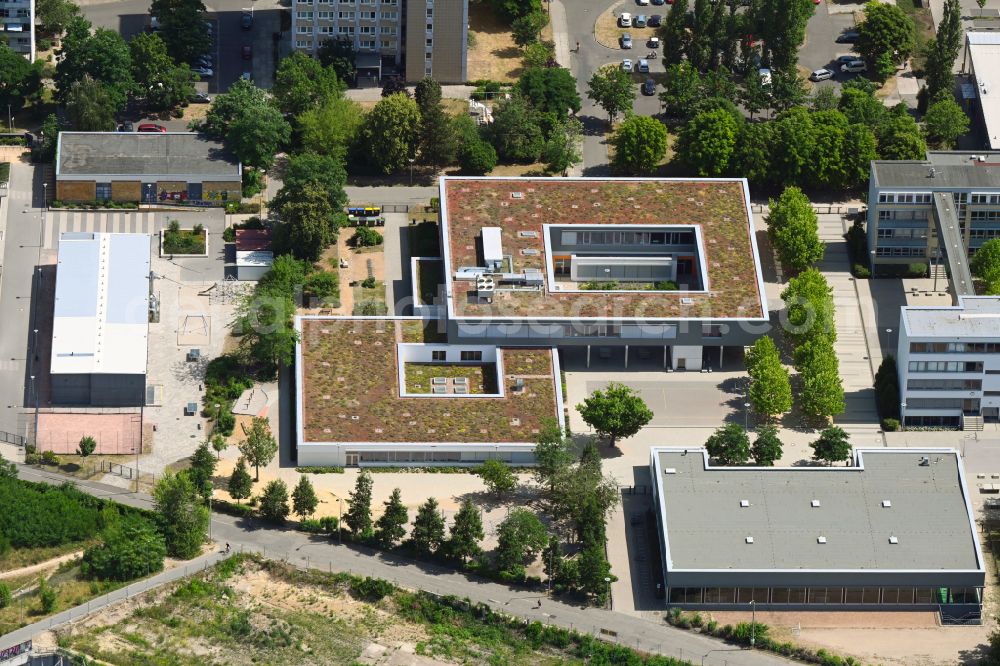 Aerial image Leipzig - School building of the Pablo-Neruda-Schule on street Tarostrasse in Leipzig in the state Saxony, Germany