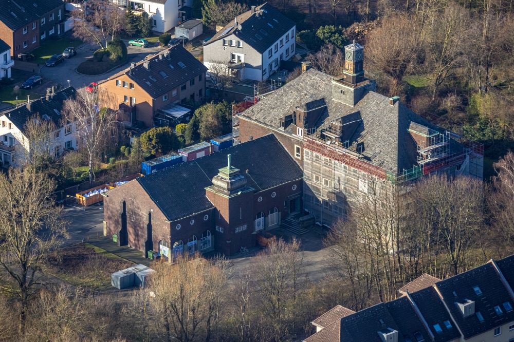 Aerial image Bochum - School building of the Paul-Dohrmann-Schule on street Hiltroper Strasse in the district Riemke in Bochum at Ruhrgebiet in the state North Rhine-Westphalia, Germany