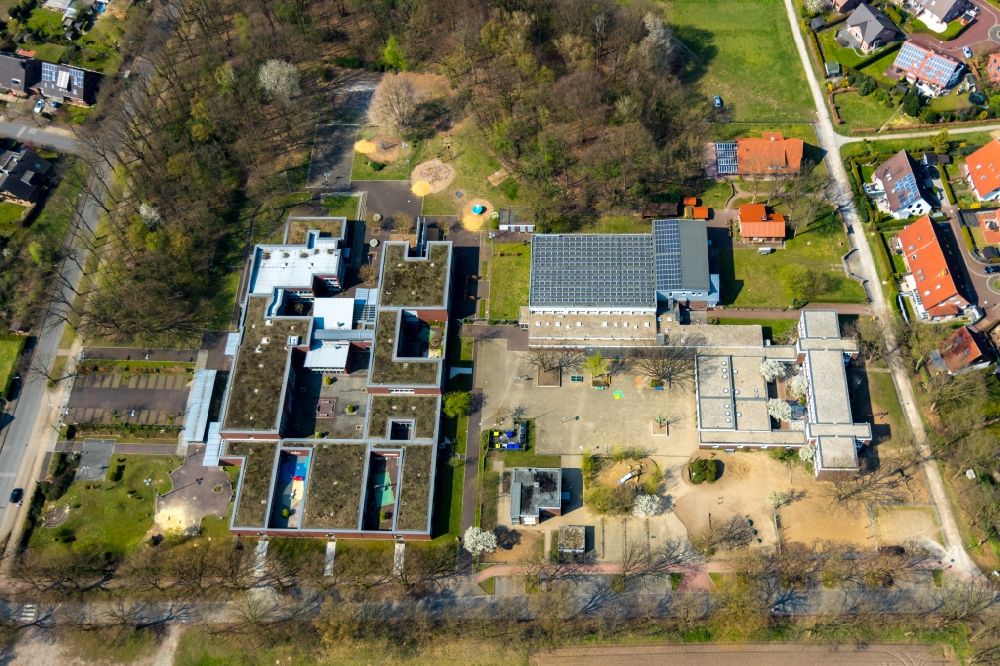 Dorsten from above - School building of the Raoul-Wallenberg-Schule on Wittenbrink in Dorsten in the state North Rhine-Westphalia, Germany