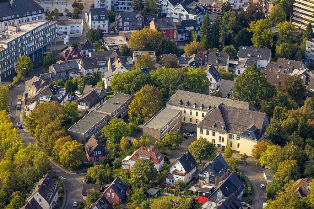 Siegen from the bird's eye view: School building of the Realschule Am Haeusling on Dr.-Ernst-Strasse in Siegen in the state North Rhine-Westphalia, Germany