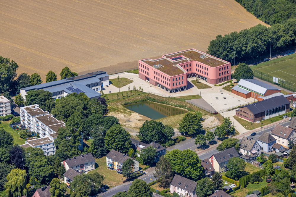 Aerial image Bodelschwingh - School building of the Reinoldi-Gesamtschule on street Im Odemsloh in Bodelschwingh at Ruhrgebiet in the state North Rhine-Westphalia, Germany