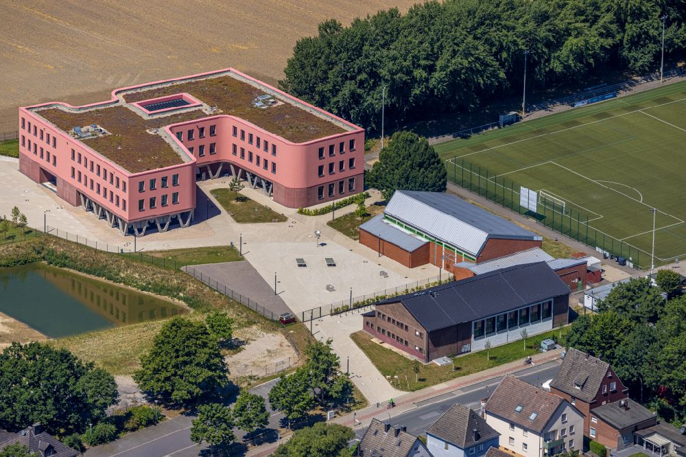 Aerial photograph Bodelschwingh - School building of the Reinoldi-Gesamtschule on street Im Odemsloh in Bodelschwingh at Ruhrgebiet in the state North Rhine-Westphalia, Germany