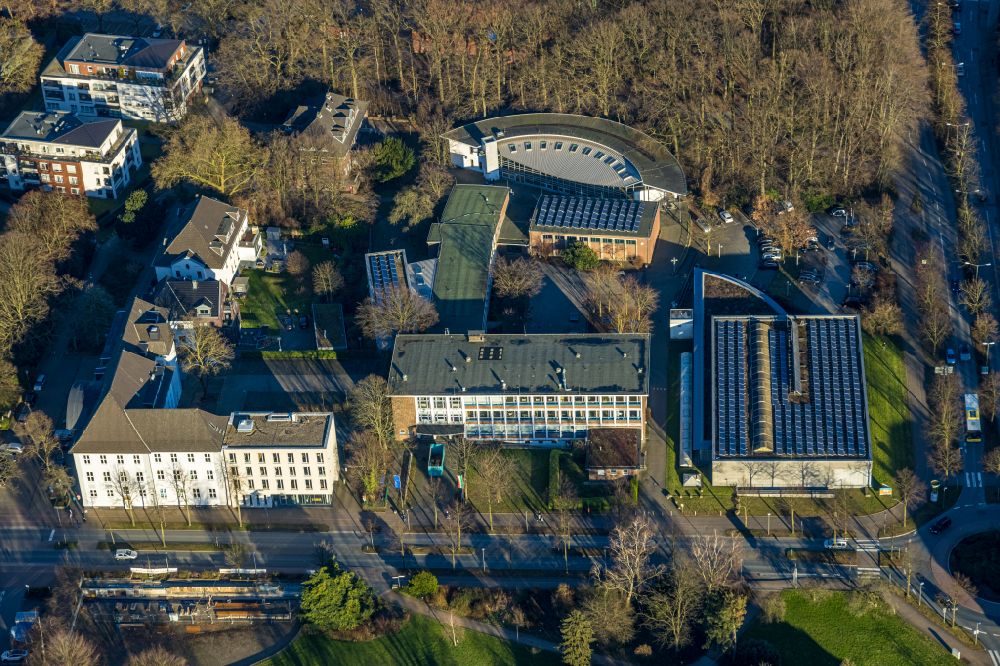 Aerial image Gladbeck - school building of the Riesener-Gymnasium on Schuetzenstrasse in Gladbeck at Ruhrgebiet in the state North Rhine-Westphalia, Germany
