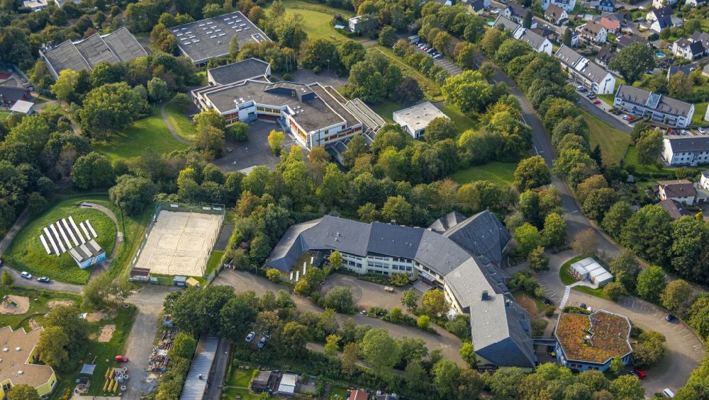 Aerial image Siegen - School building of the Rudolf Steiner Schule Siegen - Freie Waldorfschule e.V at the Kolpingstrasse in Siegen in the state North Rhine-Westphalia