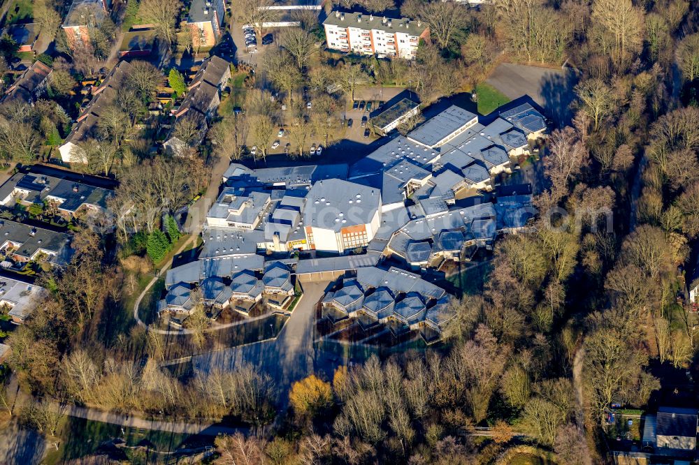 Aerial image Marl - School building of the of Scharoun Schule on street Westfalenstrasse in Marl at Ruhrgebiet in the state North Rhine-Westphalia, Germany