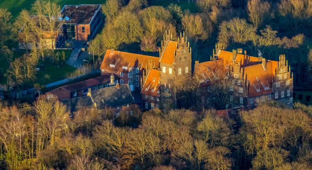 Hamm from above - school building of the castle Heessen with Wolfgang Gerbere school and boarding school in the district Heessen in Hamm at Ruhrgebiet in the state North Rhine-Westphalia, Germany
