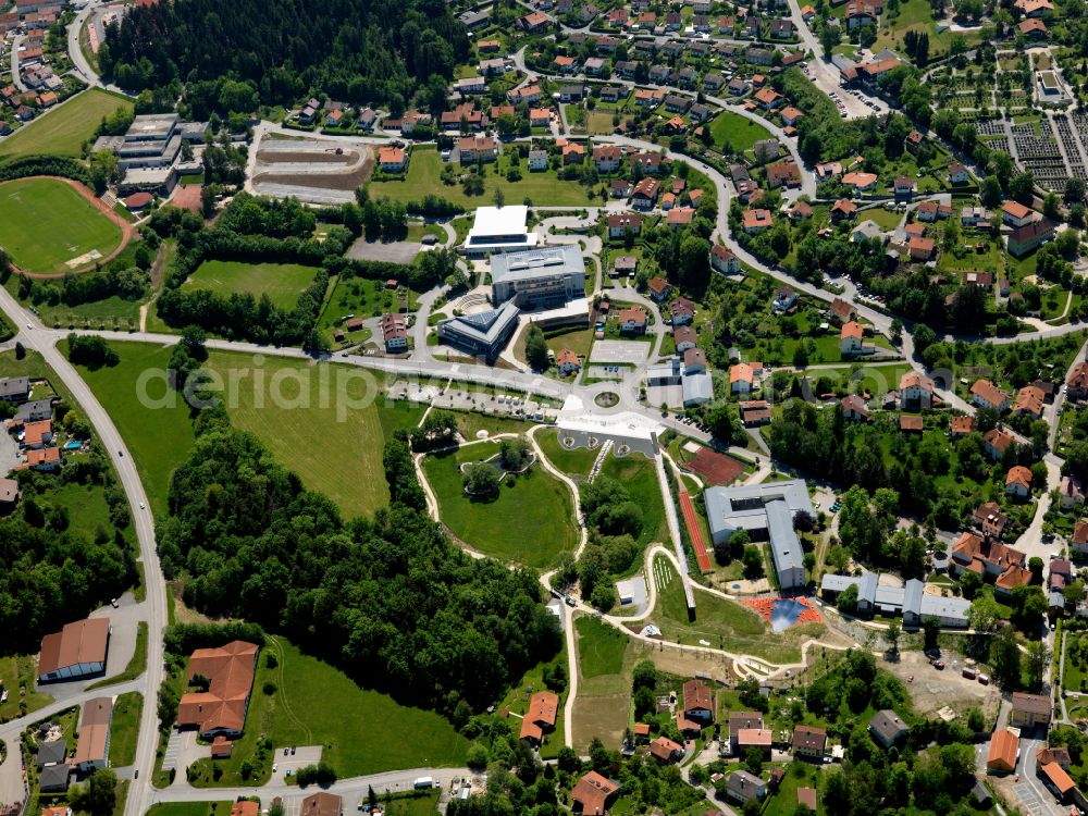 Waldkirchen from above - School building of the schools Maria-Ward Grundschule and Johannes-Gutenberg-Gymnasium on Serverin-Freund-Platz in Waldkirchen in the state Bavaria, Germany