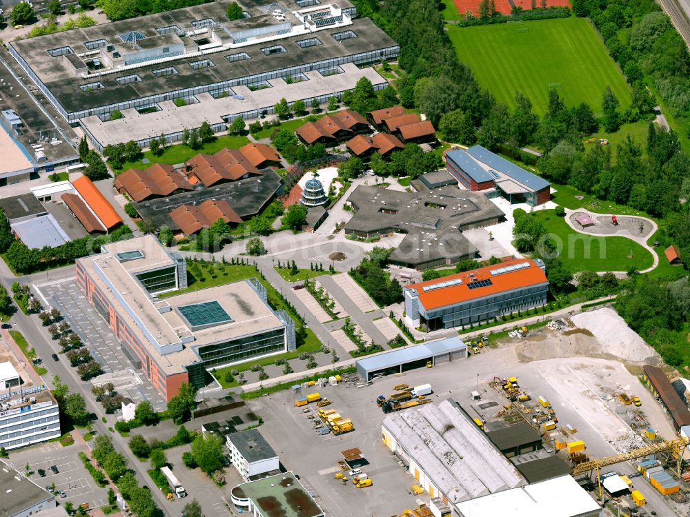 Aerial photograph Biberach an der Riß - School building of the of Schwarzbach-Schule Sonderpaedagogisches Bildungs- and Beratungszentrum with Foerderschwerpunkt geistige Entwicklung in Biberach an der Riss in the state Baden-Wuerttemberg, Germany