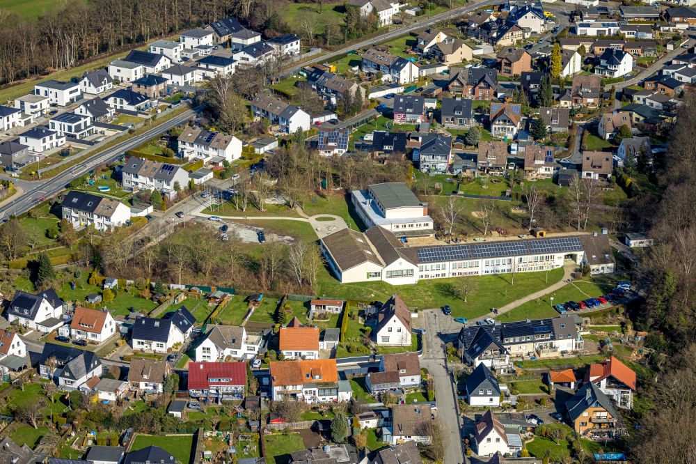Aerial image Langschede - School building of the Sonnenbergschule on street Sonnenbergstrasse in Langschede at Sauerland in the state North Rhine-Westphalia, Germany