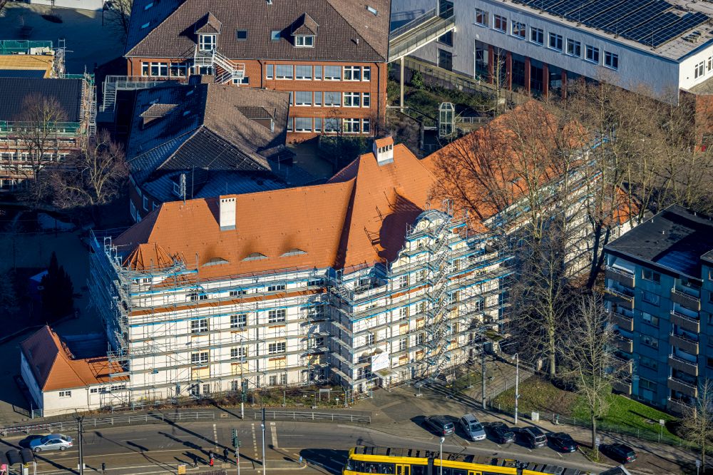 Aerial photograph Styrum - School building of the Willy-Brandt-Schule on place Willy-Brandt-Platz in Styrum at Ruhrgebiet in the state North Rhine-Westphalia, Germany