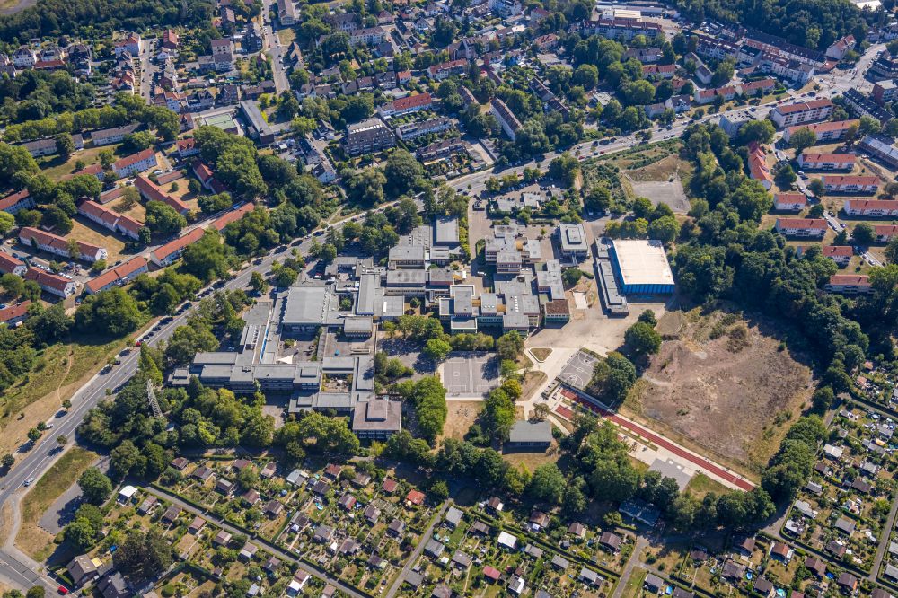 Essen from the bird's eye view: School grounds and buildings of the Episcopal Teaching Institutions am Stoppenberg in Essen in North Rhine-Westphalia